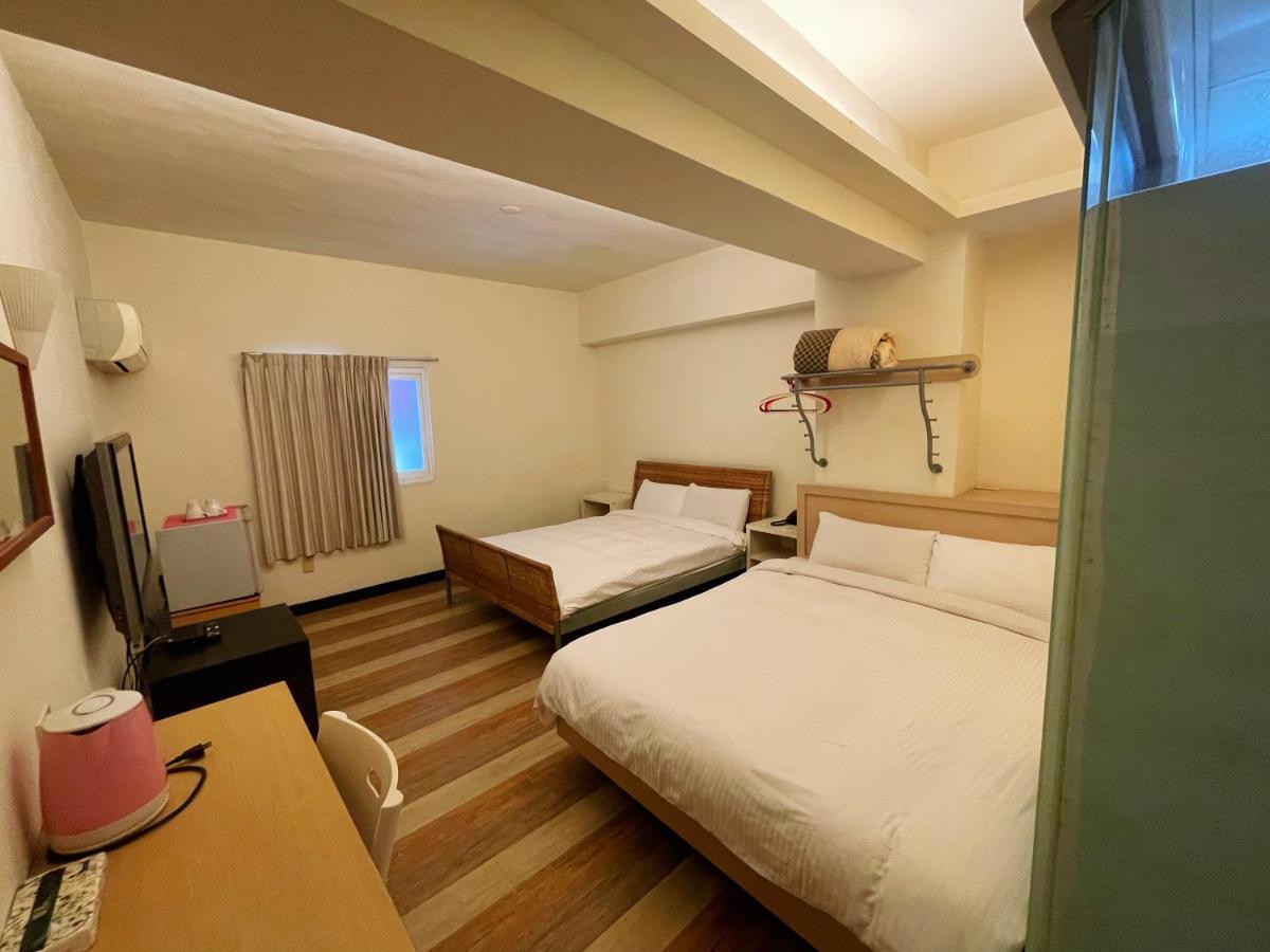 Hwa Hong Hotel Kaohsiung Exterior photo