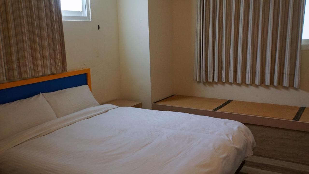 Hwa Hong Hotel Kaohsiung Exterior photo