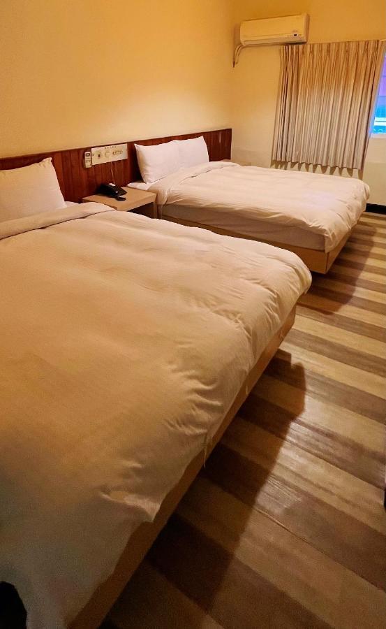 Hwa Hong Hotel Kaohsiung Exterior photo
